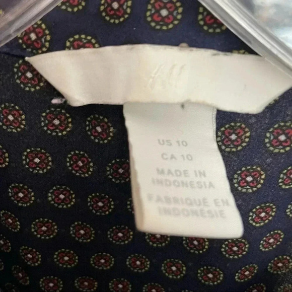 H&M Menswear Style Sheer Collared Button Down Tank Sleeveless Shirt - Picture 4 of 4